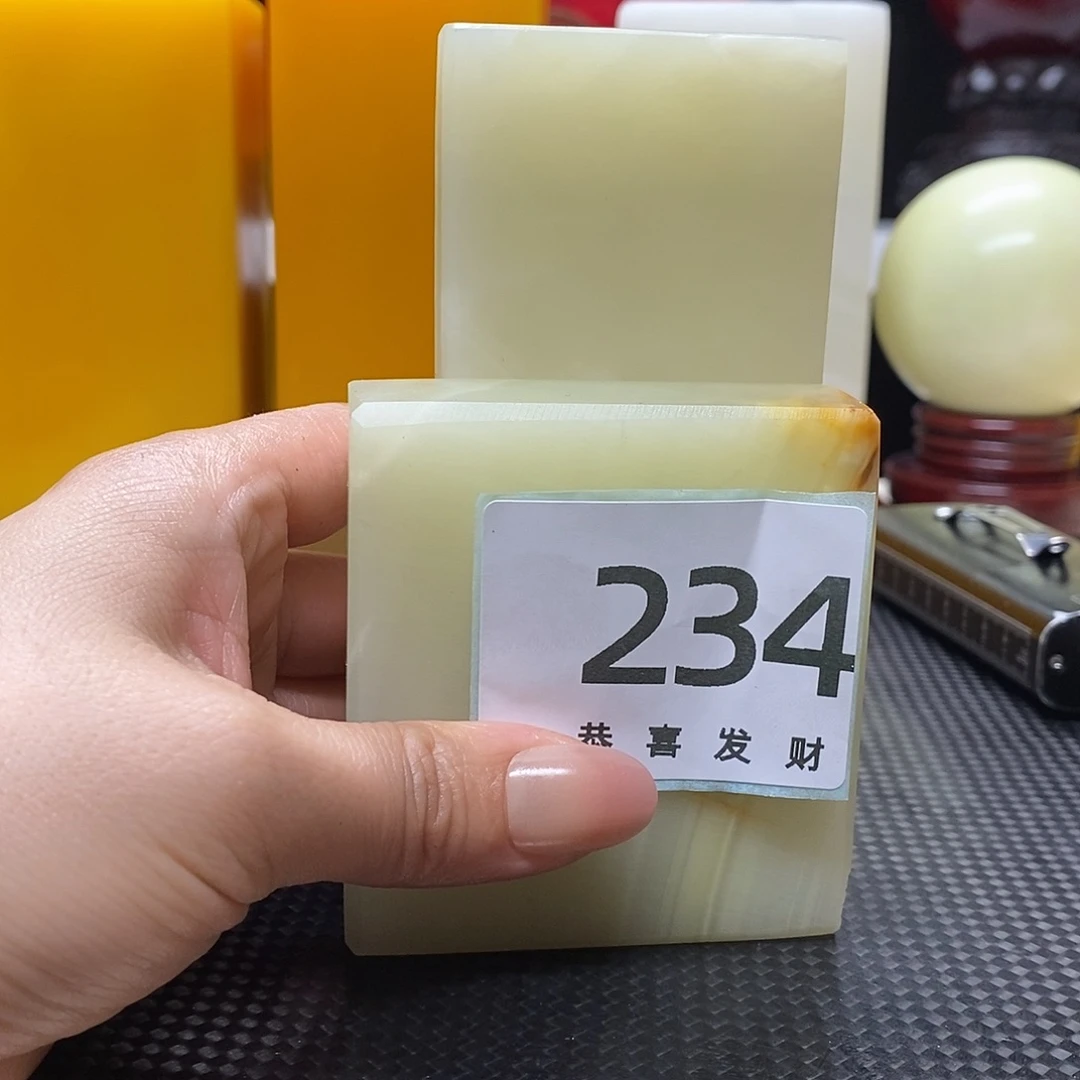 青***青石材今天下午吃什么饭