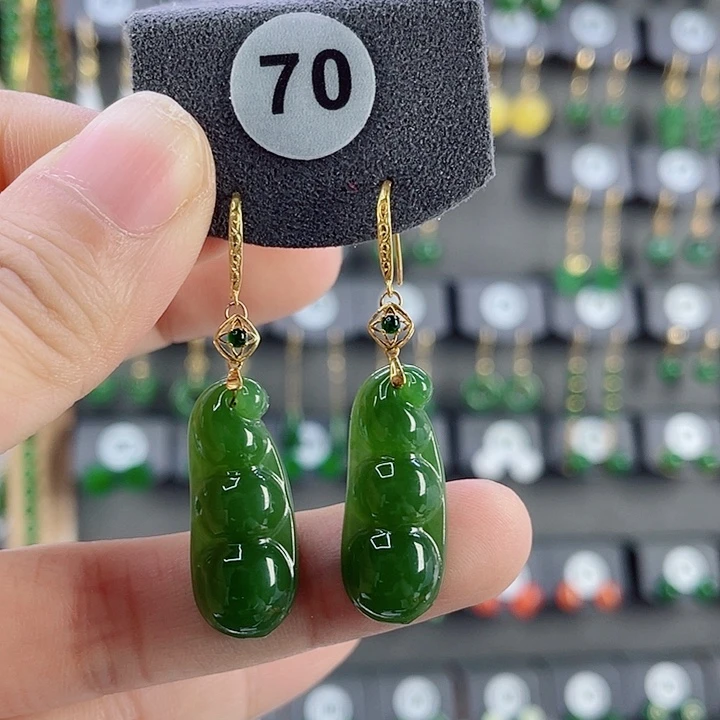 18K金镶嵌和田玉耳饰