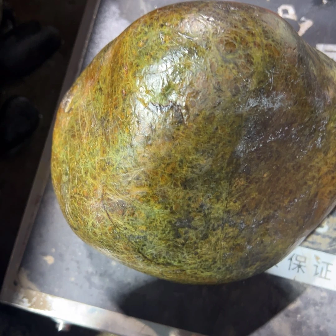 未镶嵌蛇纹石玉西藏藏玉药王石一**.