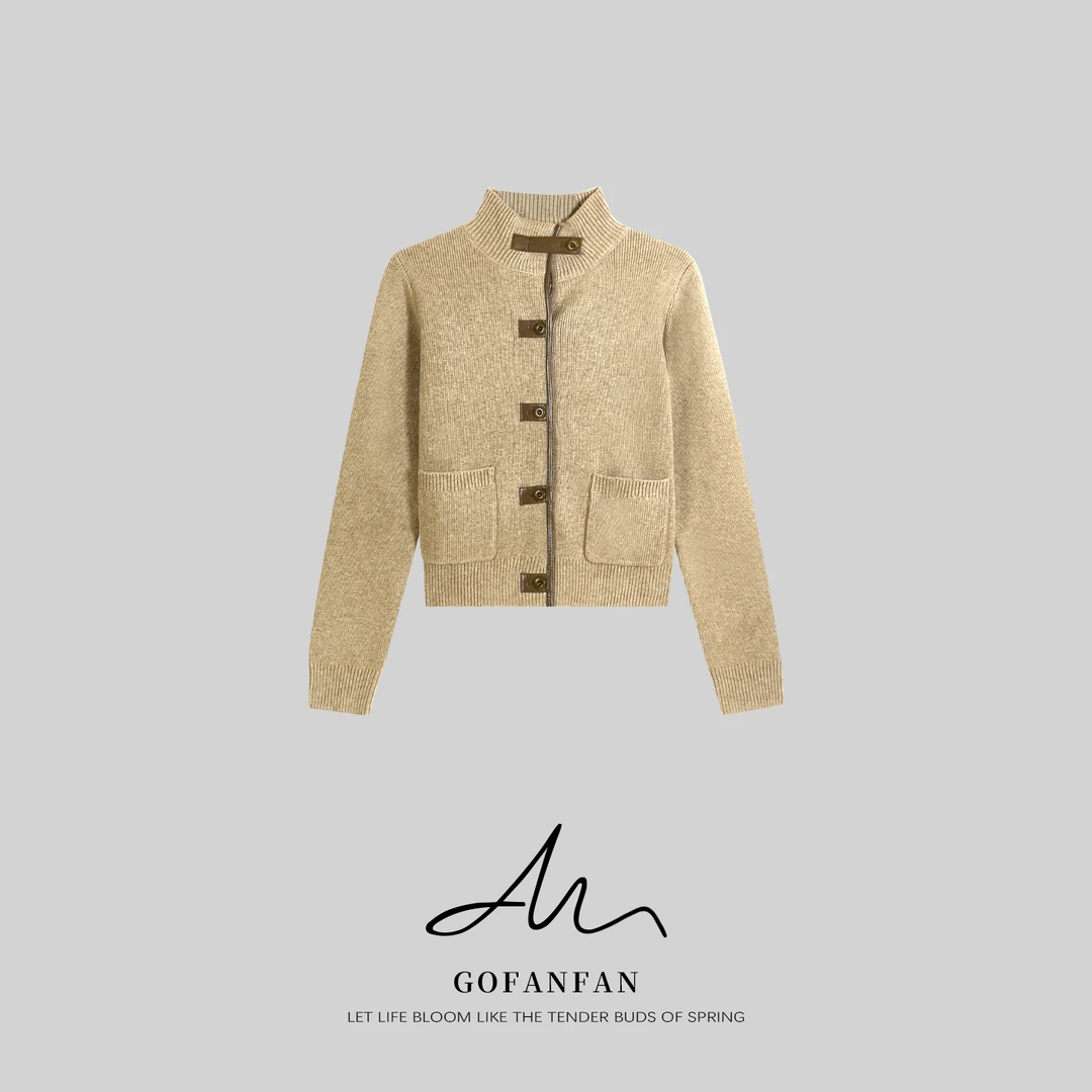 【冬品】GFF STUDIO“摩卡老钱”老钱风时髦极简单排扣针织外套女
