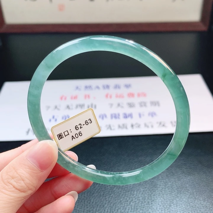 翡翠未镶嵌手镯翡翠手镯16