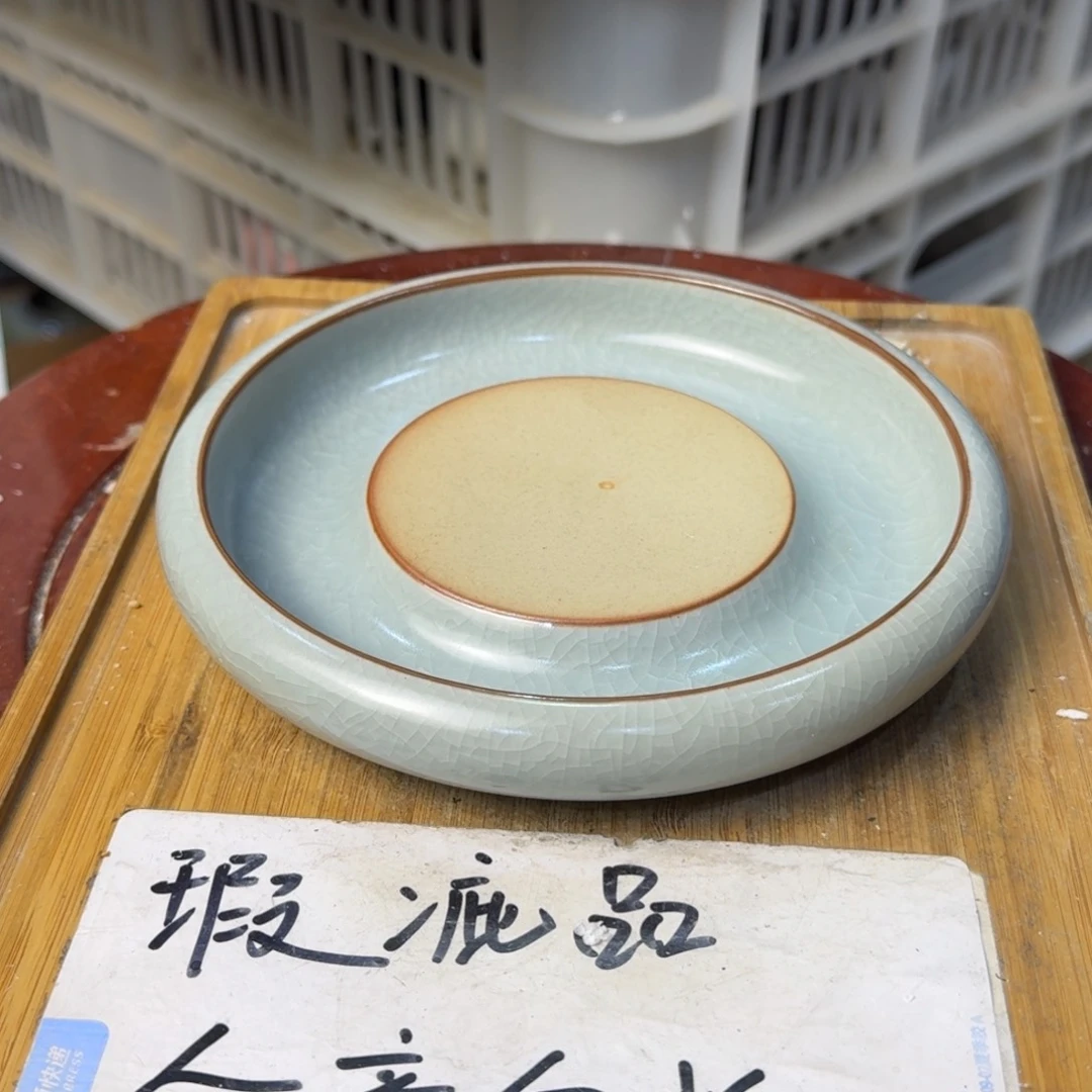 瑕疵介意勿拍陶瓷器皿B987