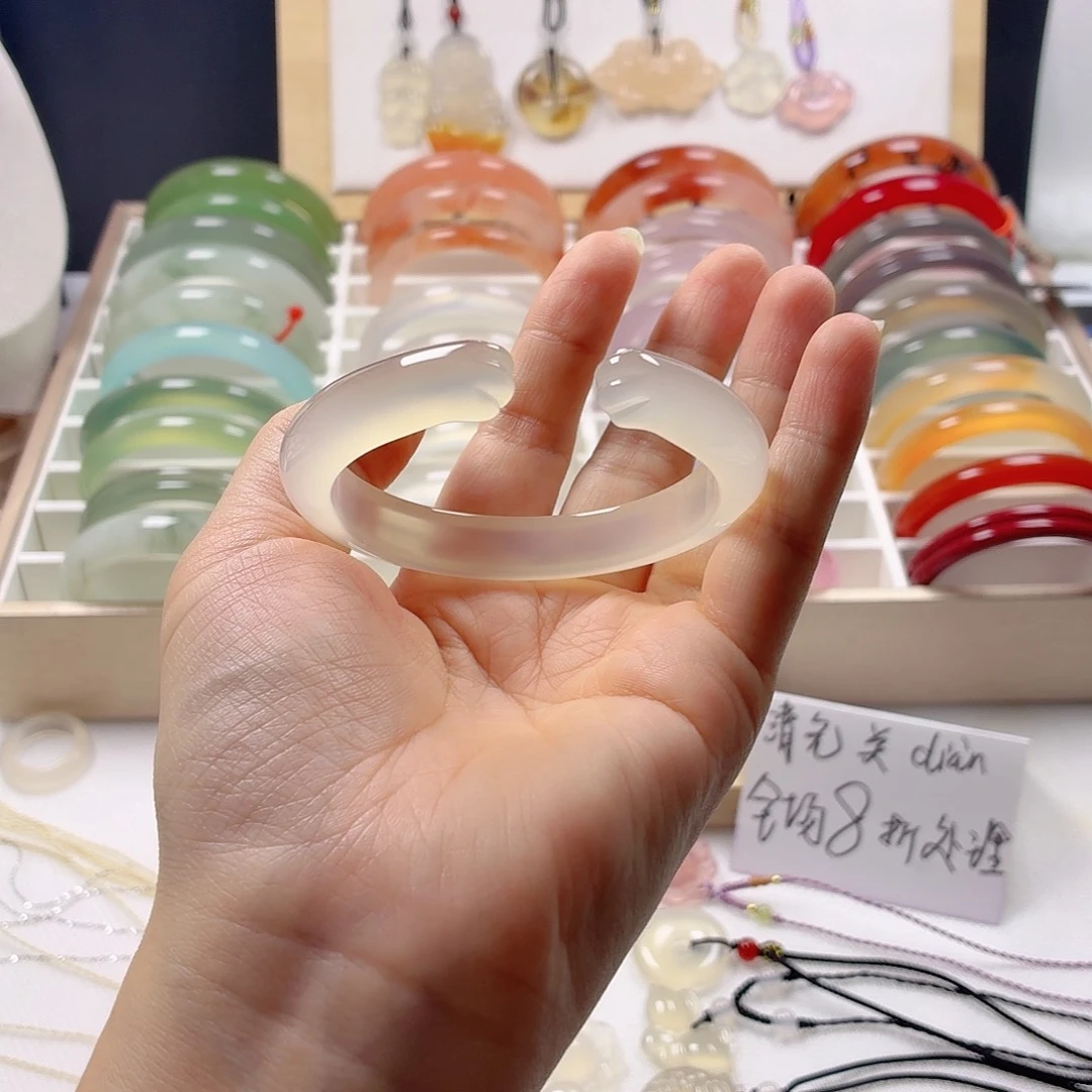 C***"玛瑙/玉髓未镶嵌手镯