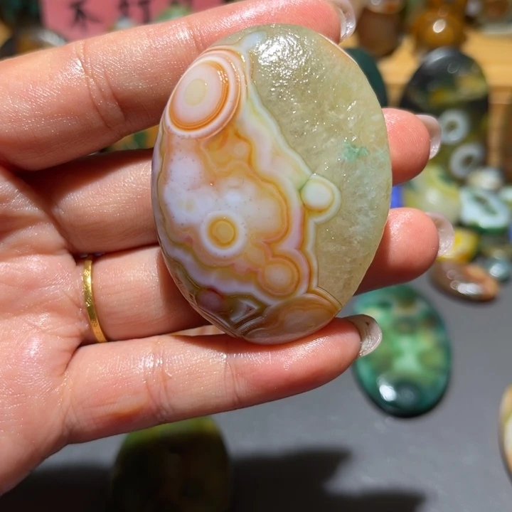 自****玛瑙/玉髓未镶嵌颈饰