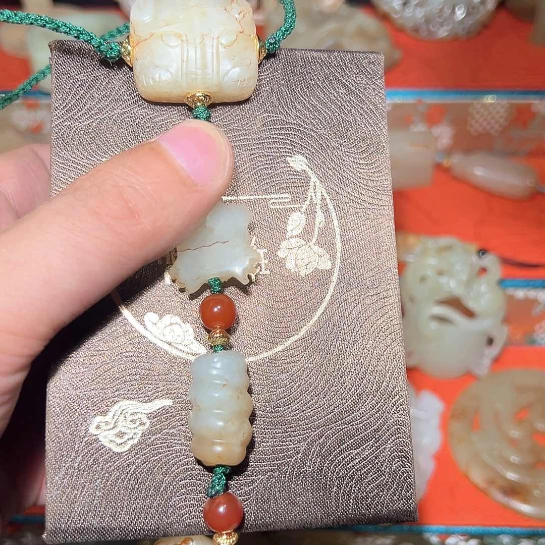 梦***孟铁合金合金锆石礼盒礼盒礼盒礼盒