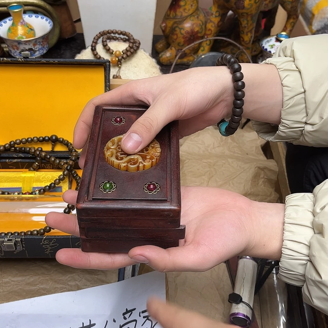 大叶紫檀（黑酸枝木类）