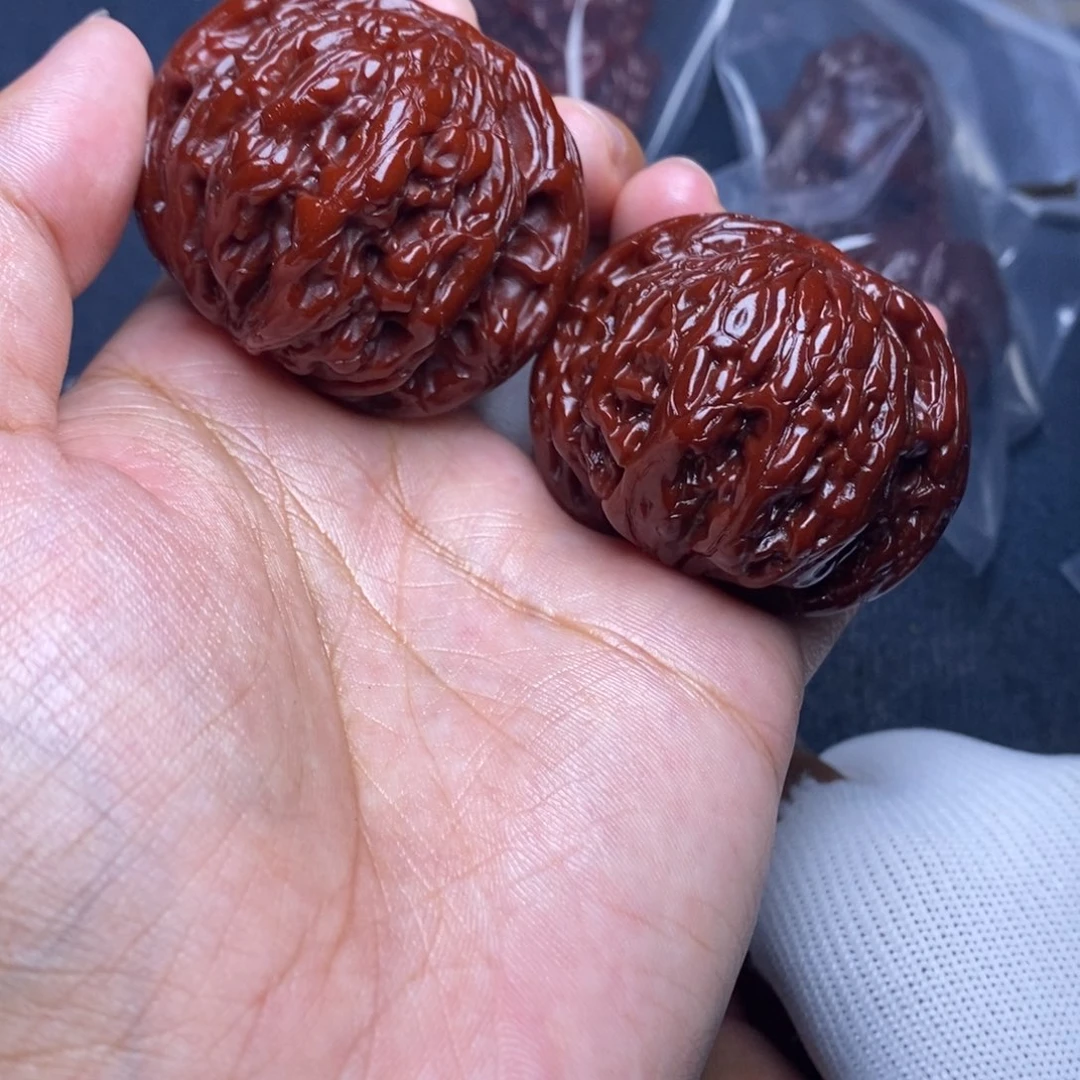 文玩核桃吊坠虎头46