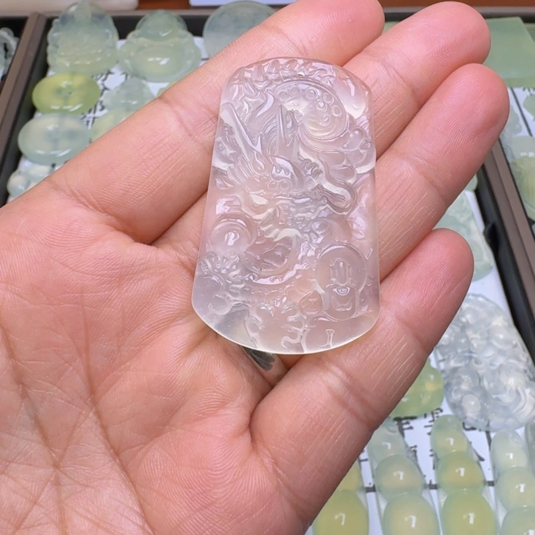 岫玉未镶嵌颈饰天然岫玉精品龙牌