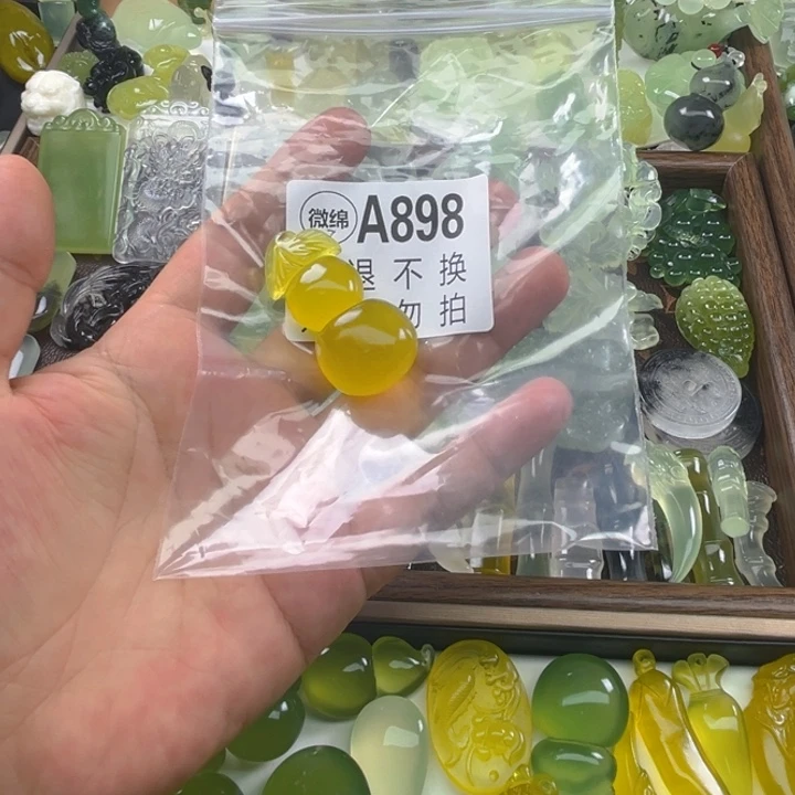 岫玉未镶嵌吊坠(不含链)老*爷
