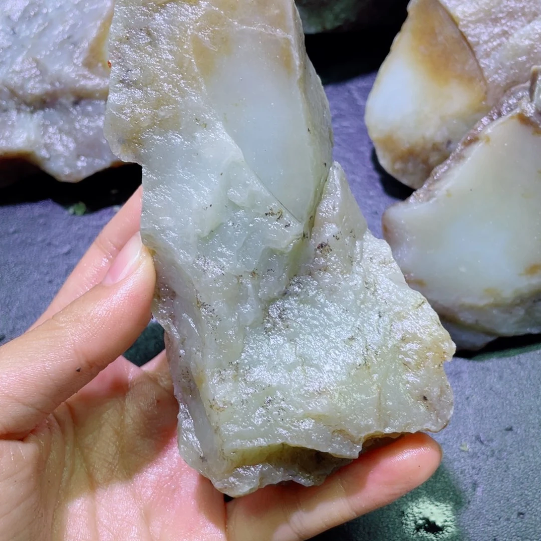 和田玉未镶嵌珠宝半成品