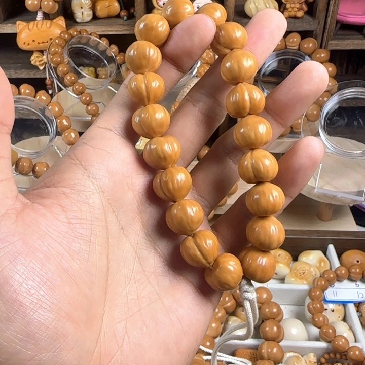 *****木质类猴头核桃手串