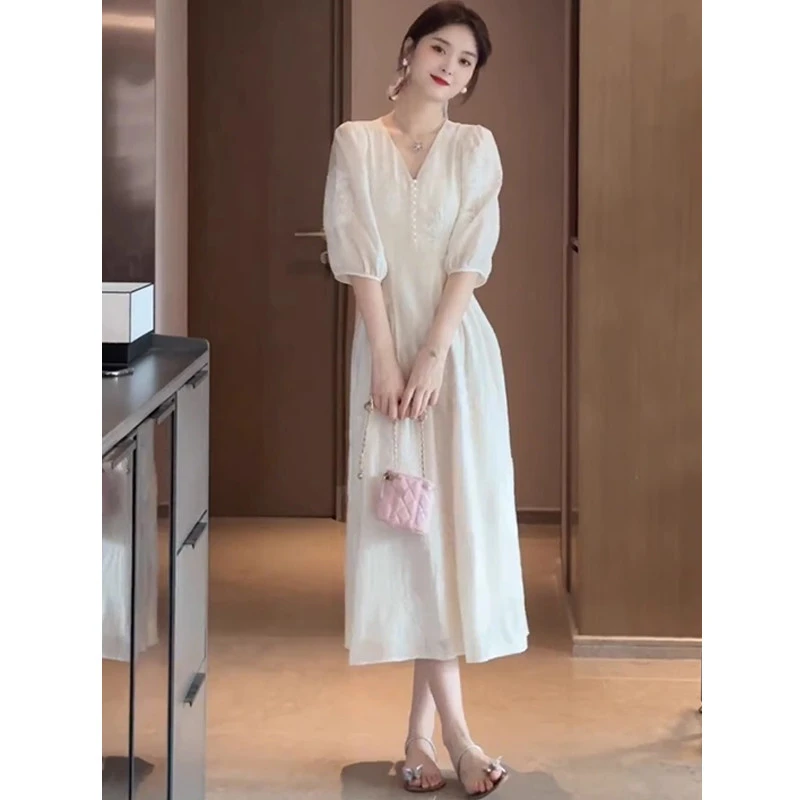 高端精致重工刺绣连衣裙女夏季收腰显瘦气质超好看法式茶歇长裙子