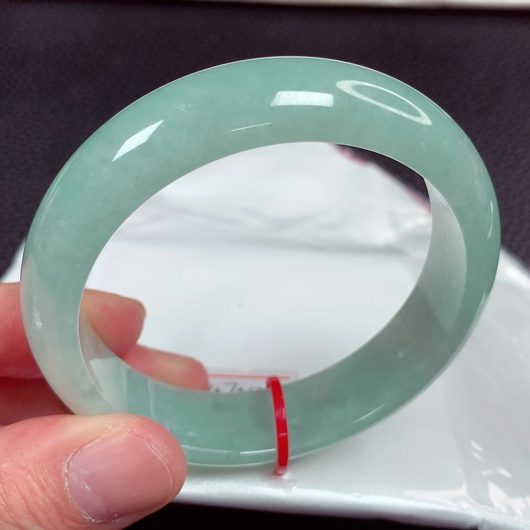 未镶嵌手镯翡翠天然翡翠手镯