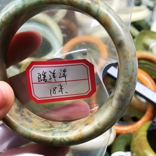 蛇纹石玉手镯未镶嵌暖***^