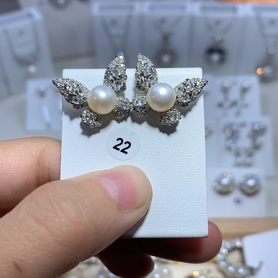 淡水珍珠耳饰未镶嵌