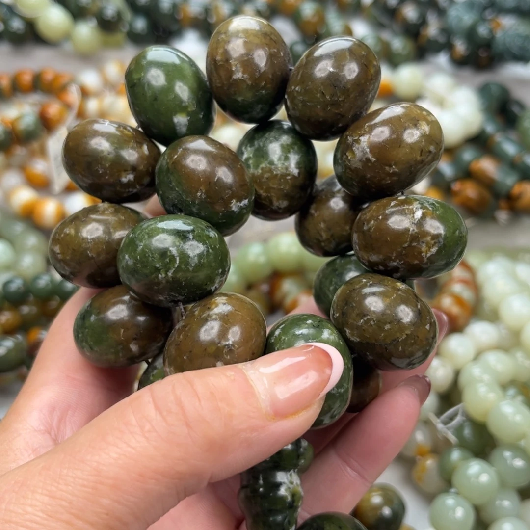 李***意蛇纹石玉未镶嵌手链