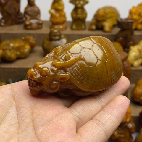 蛇纹石玉未镶嵌颈饰2