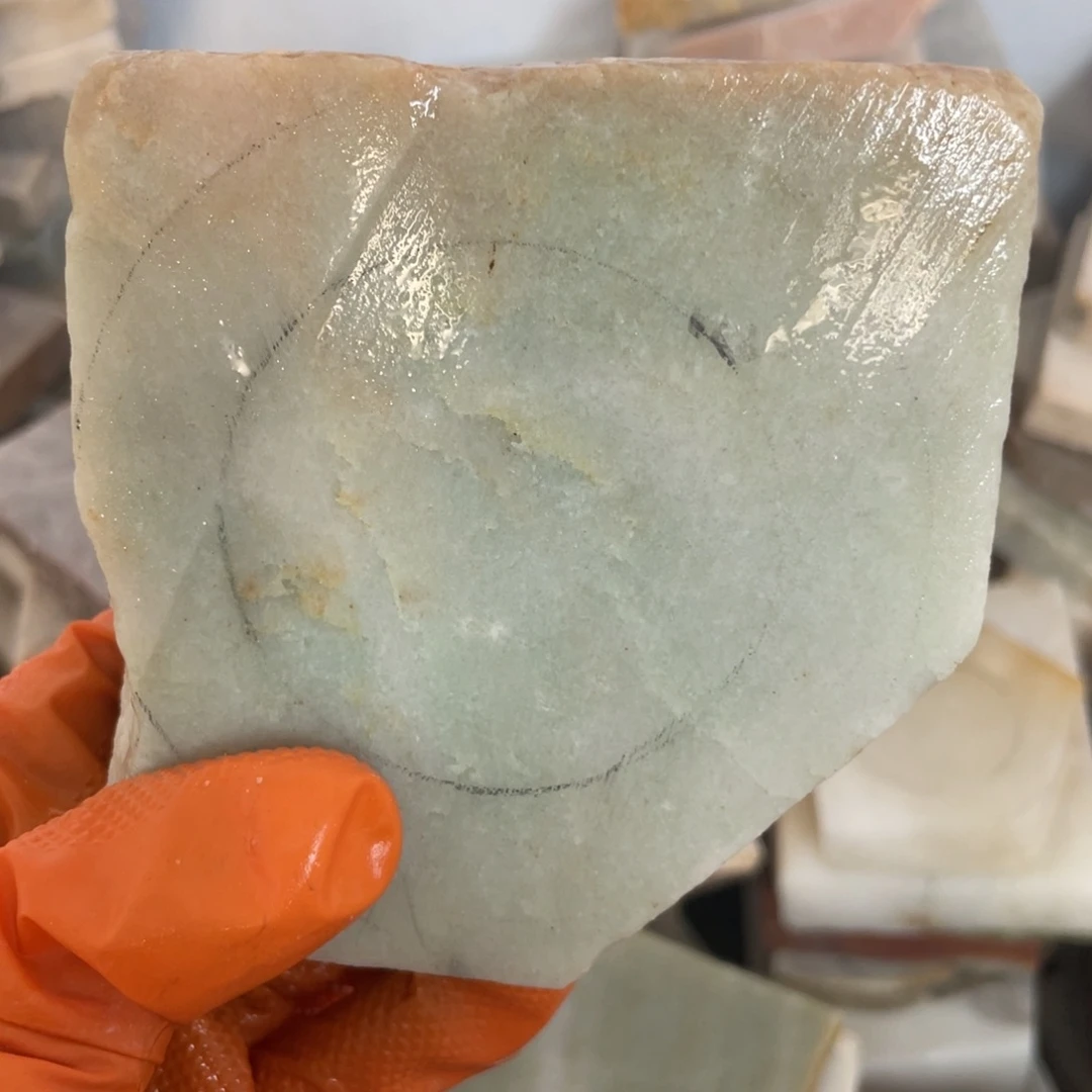 未镶嵌手镯石英岩玉苹果绿