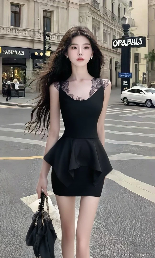 夏季上新黑色U领修身收腰包臀无袖设计感连衣裙女时尚气质氛围感