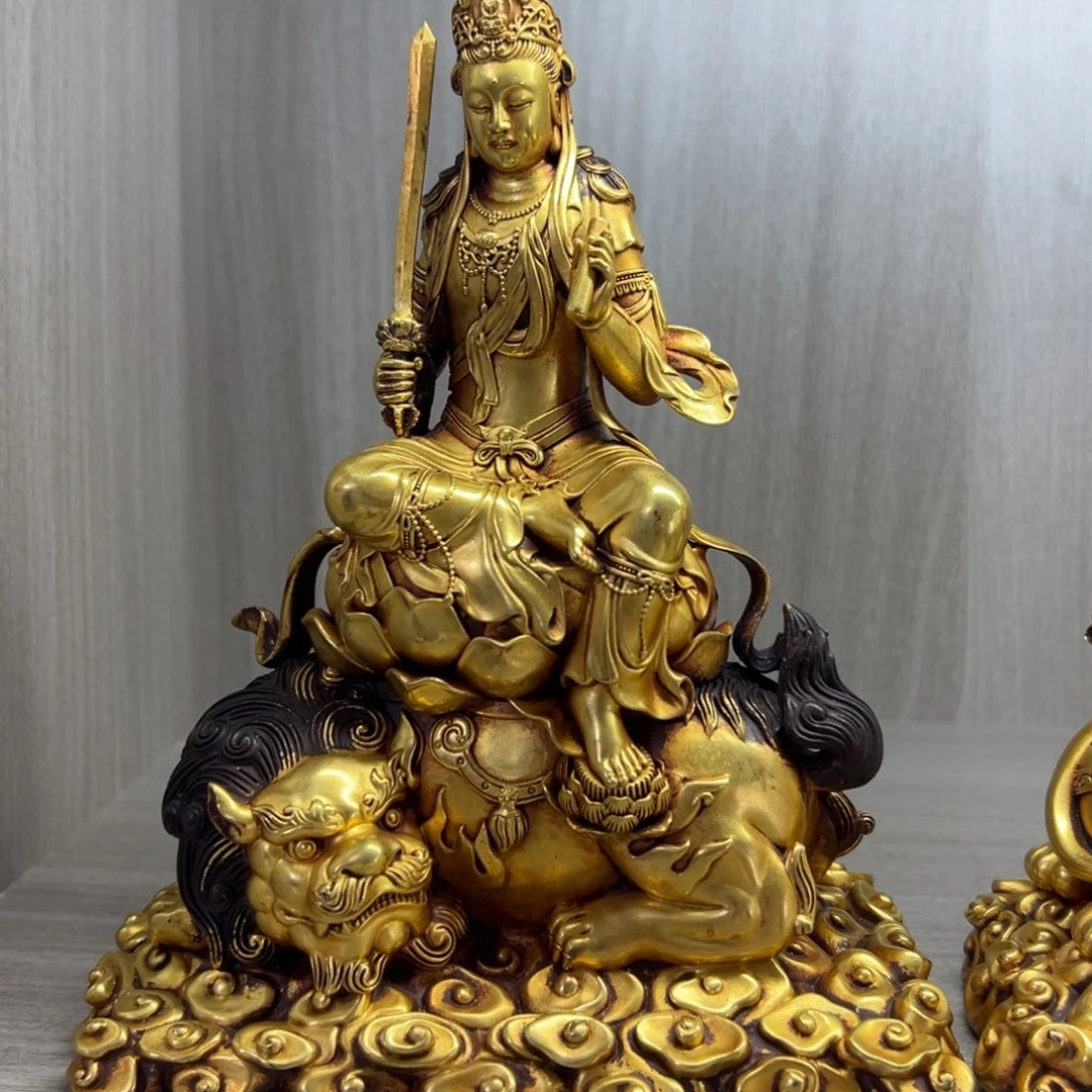 神**告佛像的造型和造型