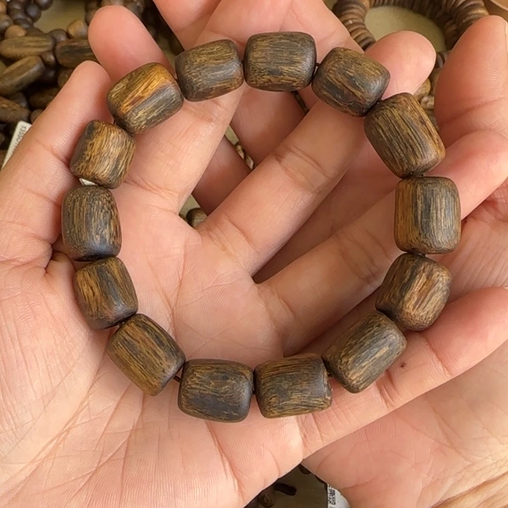 沉香手串香霸多样性发货一条卡13-18克