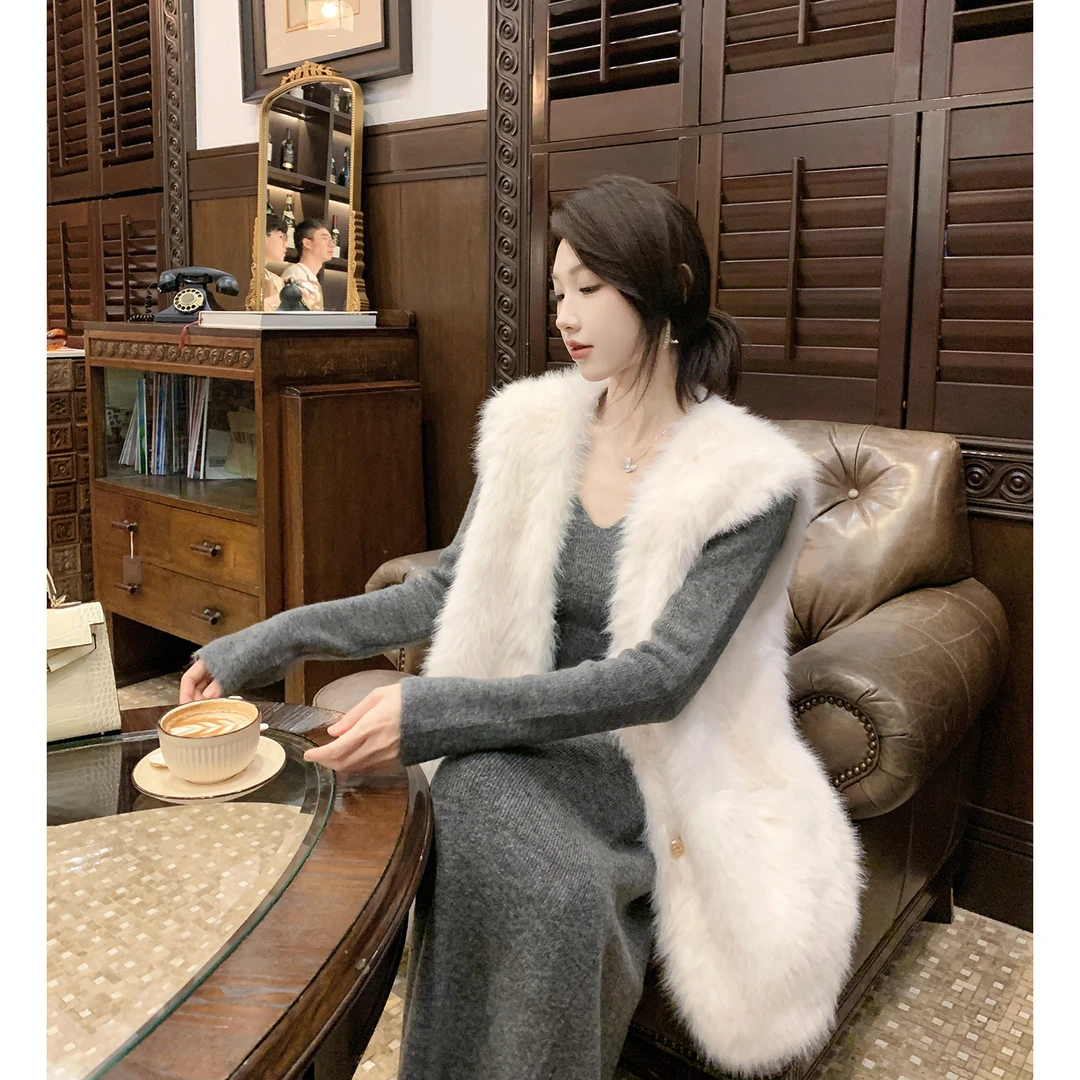 果果家 马甲重工女士时尚轻奢洋气上衣2025皮毛一体短款冬季