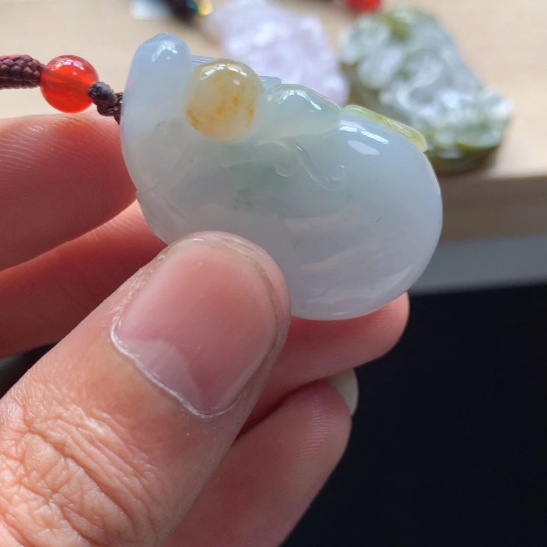 颈饰未镶嵌翡翠吊坠