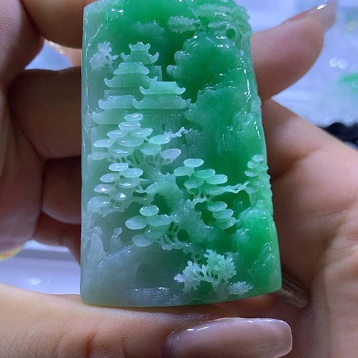 翡翠未镶嵌颈饰天然翡翠A货吊坠