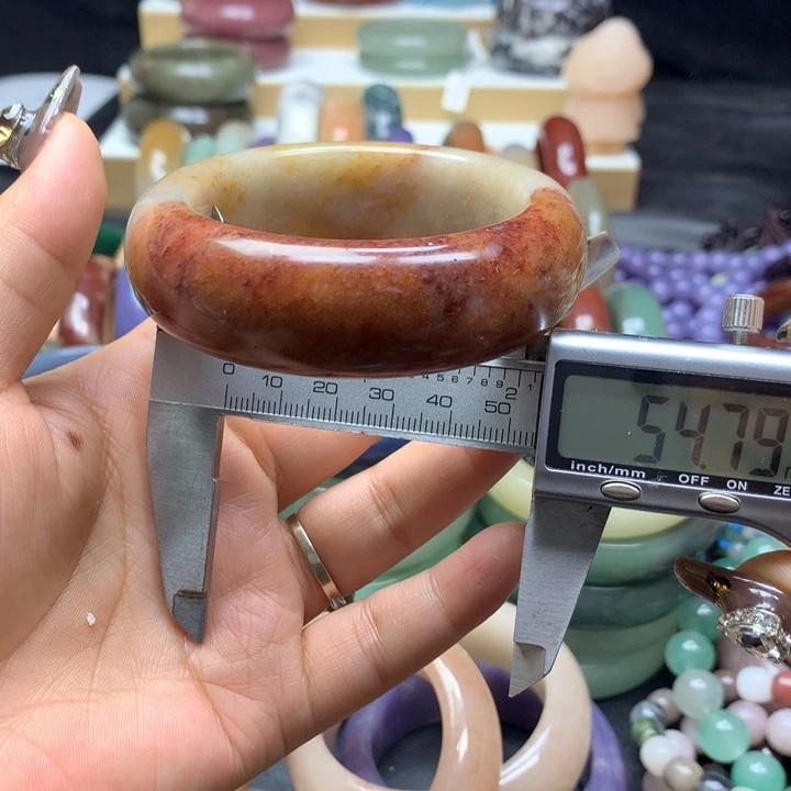 未镶嵌手镯石英质玉