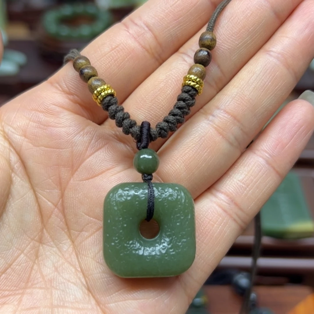 【闪购商品】颈饰未镶嵌岫岩老玉（透闪石质玉）祥云方扣