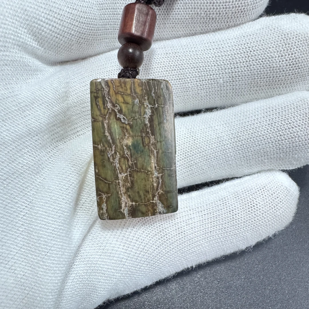 【猛犸兄弟】DW008002天然猛犸牙精品冰料留皮无事牌