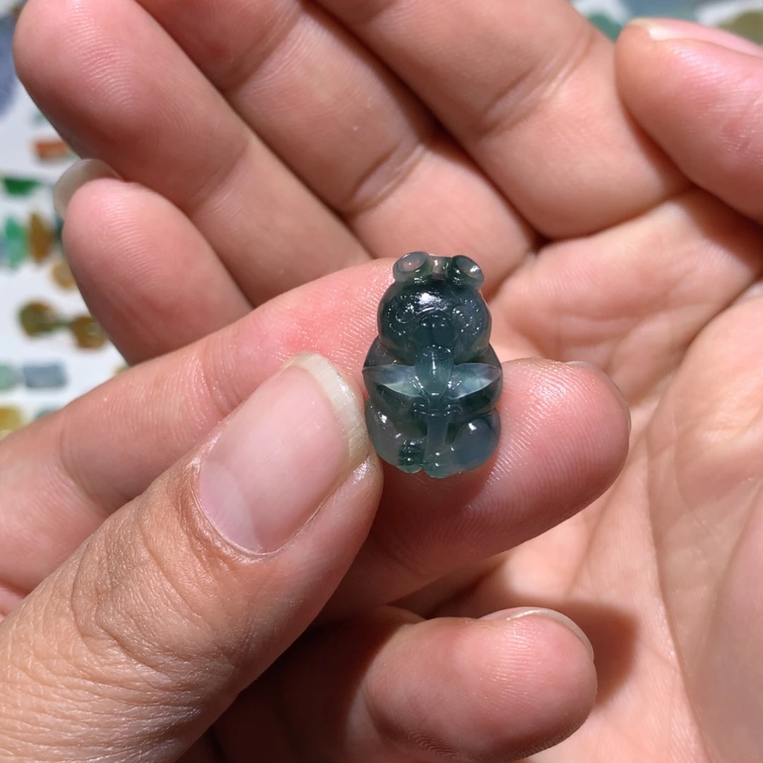 未镶嵌定制翡翠小熊猫