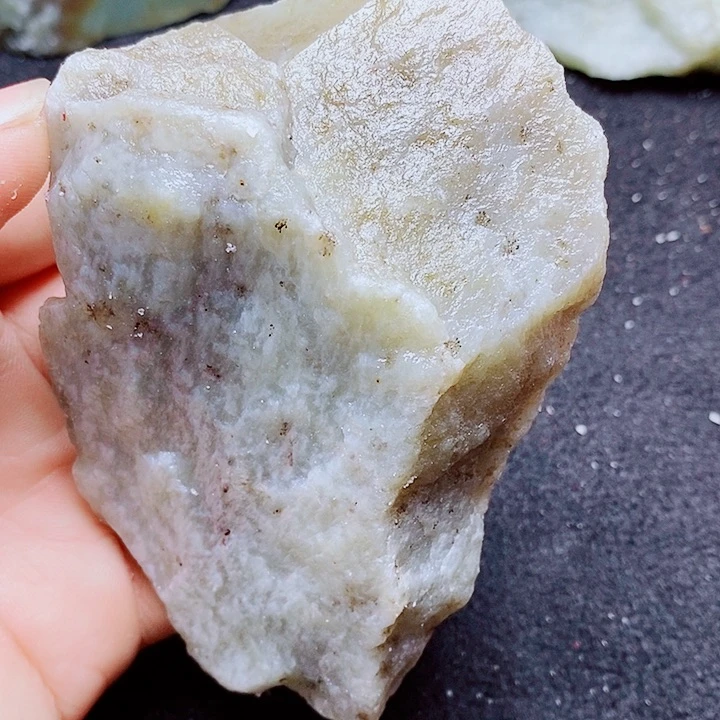 未镶嵌和田玉（糖玉）珠宝半成品