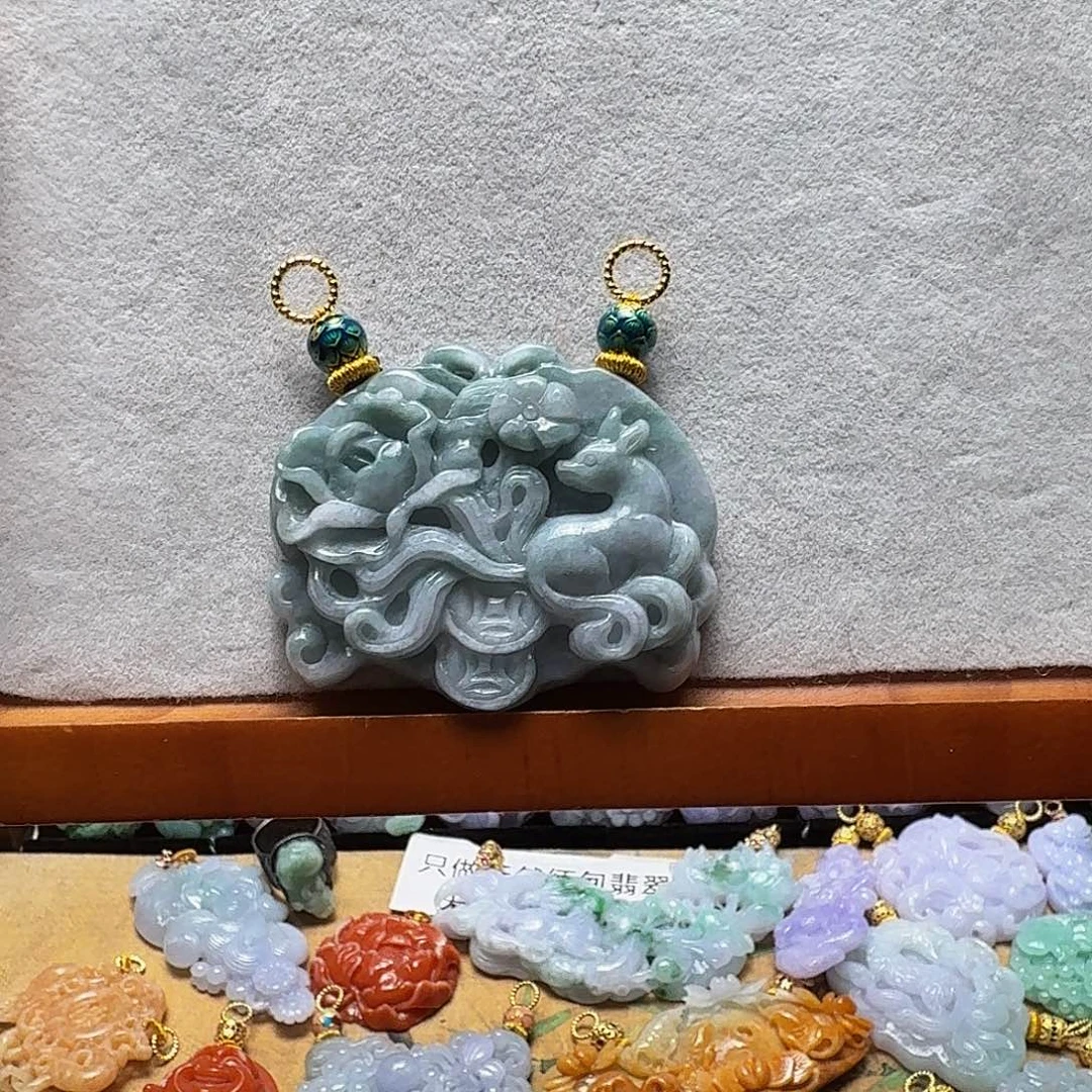 吊坠(赠链)未镶嵌翡翠