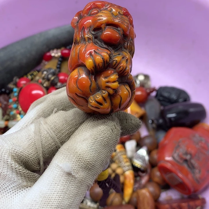 飞***丶琉璃手工艺品堂皇富丽拿饿墨绿就