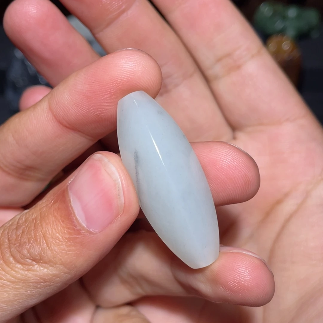 和田玉未镶嵌车挂