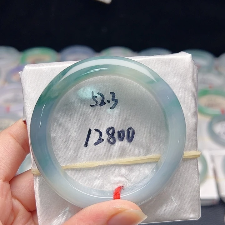 翡翠未镶嵌手镯A货