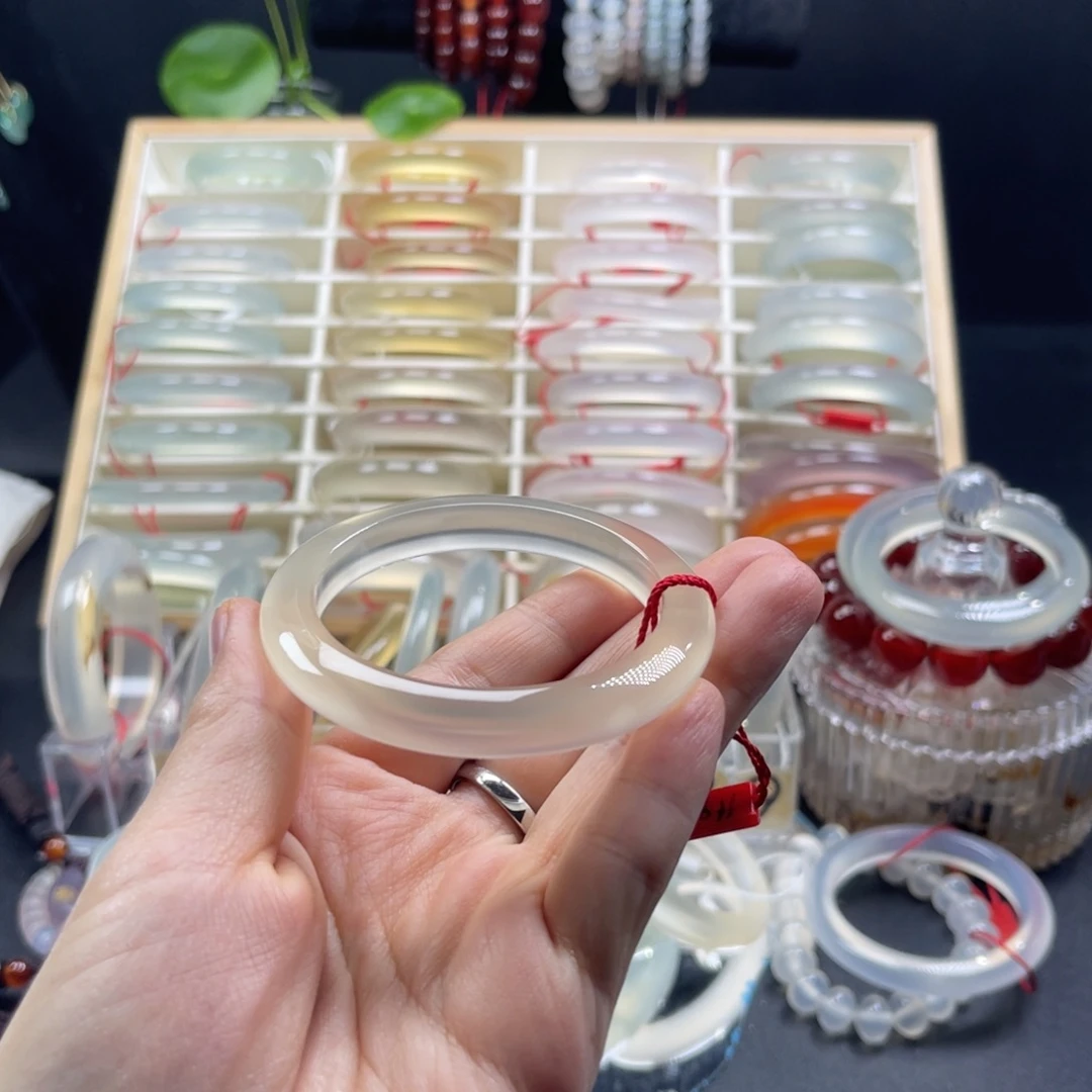 玛瑙/玉髓未镶嵌手镯