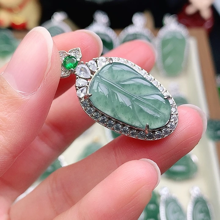 颈饰未镶嵌翡翠吊坠