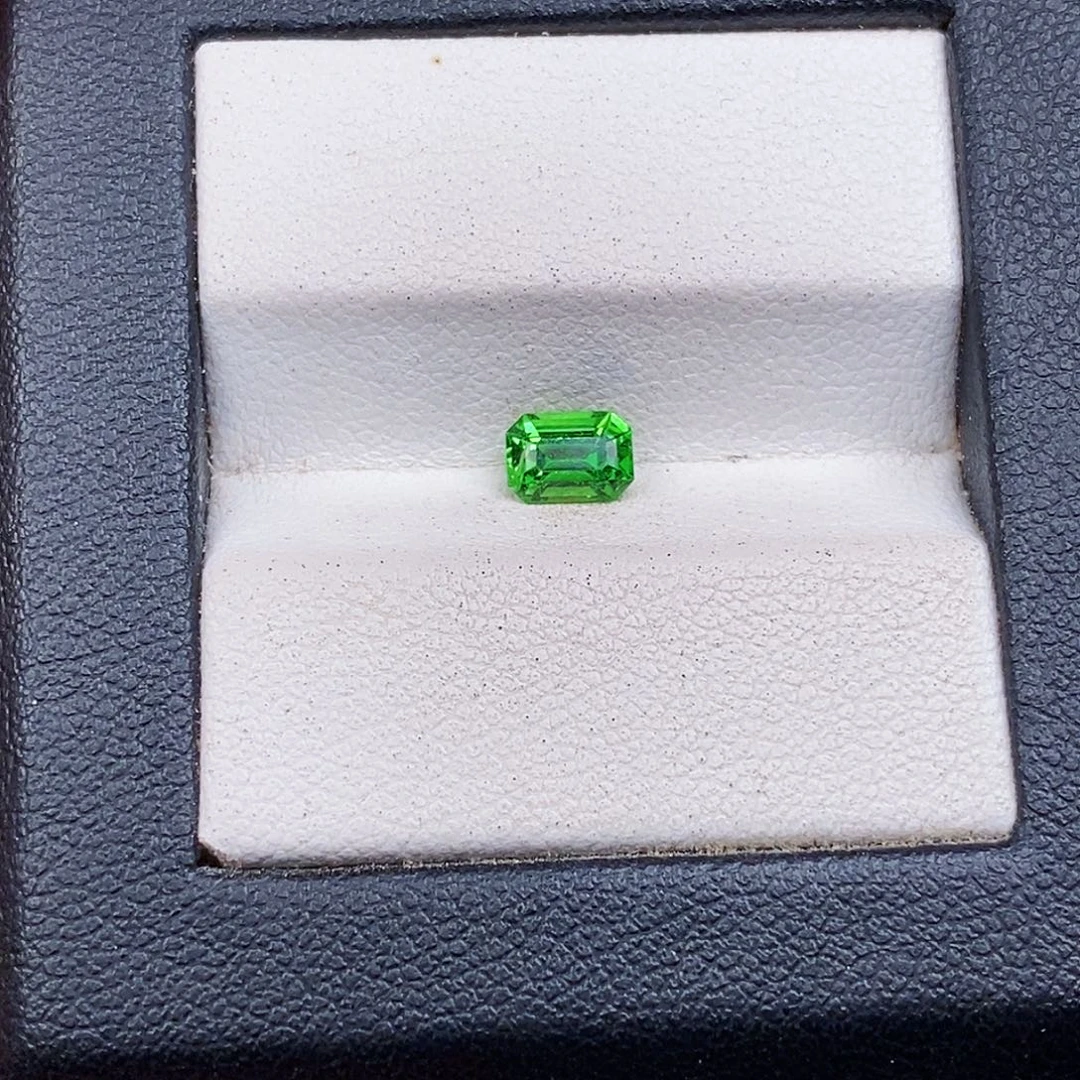 石榴石（沙弗莱）裸石未镶嵌0.65ct