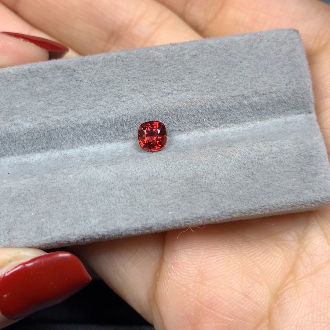 尖晶石裸石未镶嵌红色尖晶石