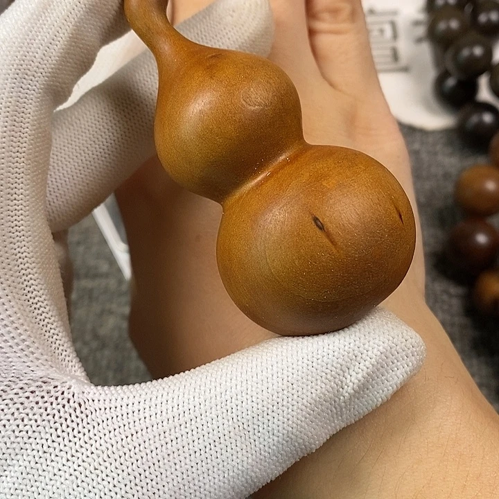 吴***毛檀香木手串/手链老山檀香大大葫芦7公分以上