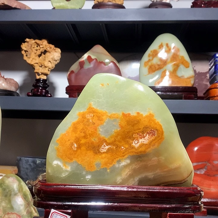 石材宽20厘米高22厘米