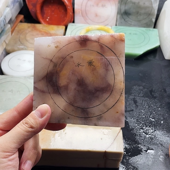 石英质玉未镶嵌手镯定制