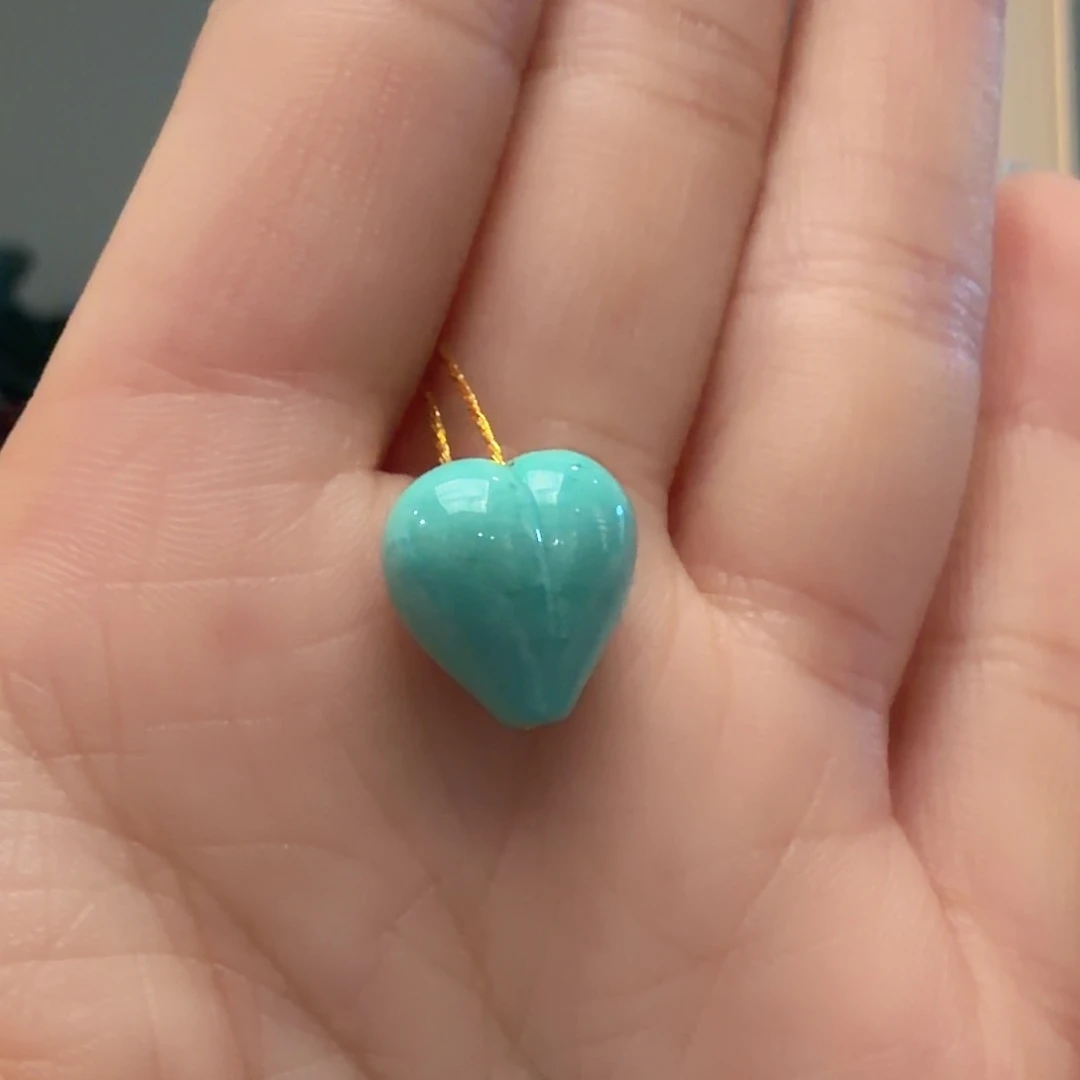 绿松石未镶嵌颈饰