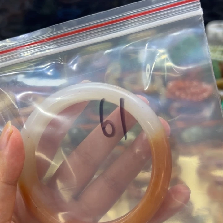 未镶嵌手镯石英质玉61