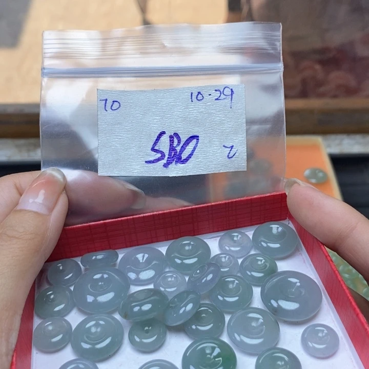 I***y定制翡翠未镶嵌不退