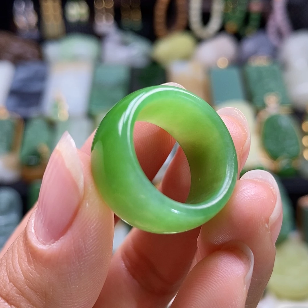 和田玉未镶嵌颈饰17.6