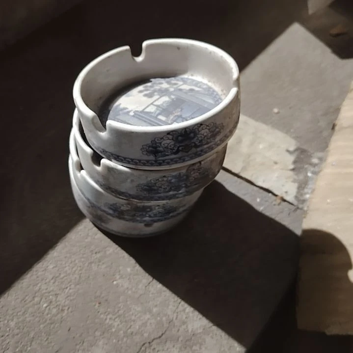 摆件月***1陶瓷盘子碗啥都有