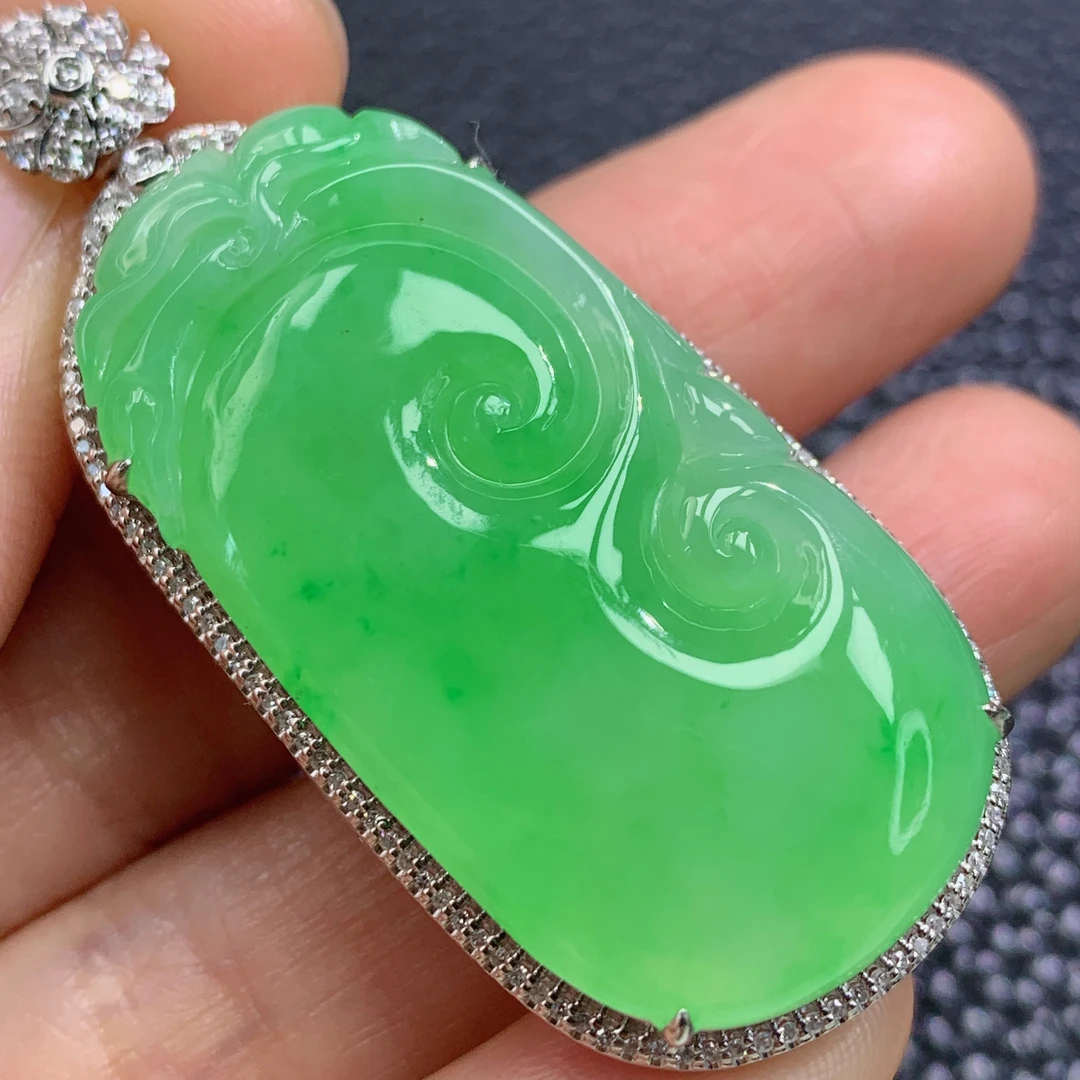 天然缅甸A货翡翠满绿如意镶嵌18k金吊坠玉如意挂件